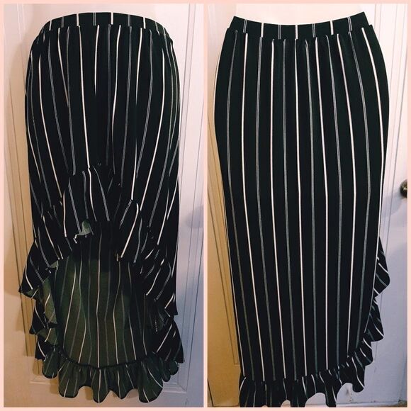 Express Hi-Low Black and White Striped Ski… - Picture 2 of 4